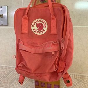 Mini Fjallraven Kanken peach pink